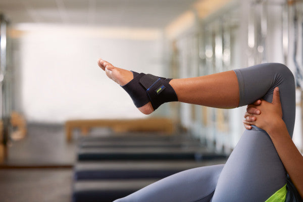 Load image into Gallery viewer, Actimove Ankle Support Adjustable Universal