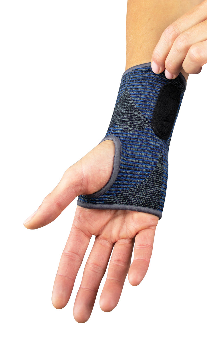Load image into Gallery viewer, Mueller 3-in-1 Reversible Wrist Brace
