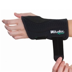 Mueller Green Fitted Wrist Brace, Black, One Size Fits Most, Right Hand